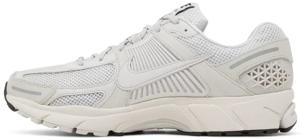 NIKE TN VOMERO 5 WHITE
