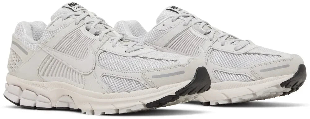 NIKE TN VOMERO 5 WHITE